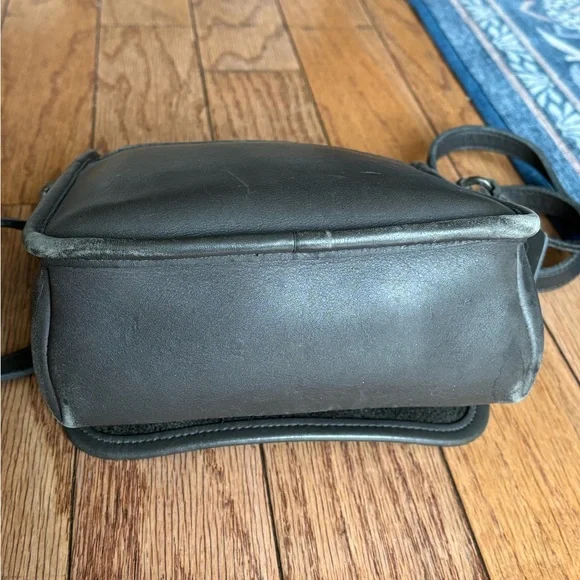 Vintage Grey Coach 9076 Companion Flap Bag - Picture 6 of 10